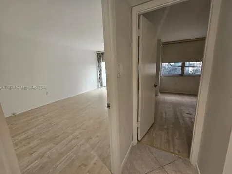 18041 Biscayne Boulevard Aventura FL 33160