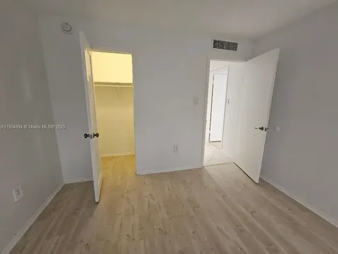18041 Biscayne Boulevard Aventura FL 33160