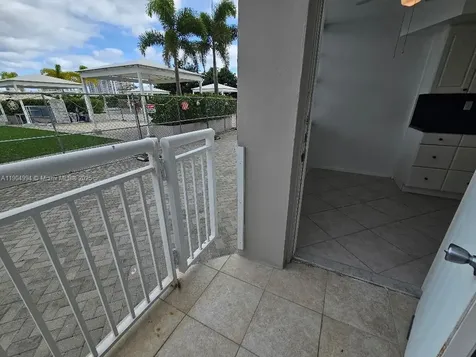 18041 Biscayne Boulevard Aventura FL 33160