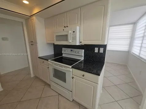 18041 Biscayne Boulevard Aventura FL 33160