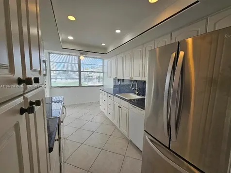 18041 Biscayne Boulevard Aventura FL 33160