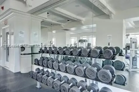 18041 Biscayne Boulevard Aventura FL 33160
