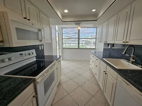18041 Biscayne Boulevard Aventura FL 33160