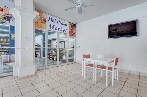 18041 Biscayne Boulevard Aventura FL 33160