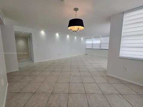 18041 Biscayne Boulevard Aventura FL 33160