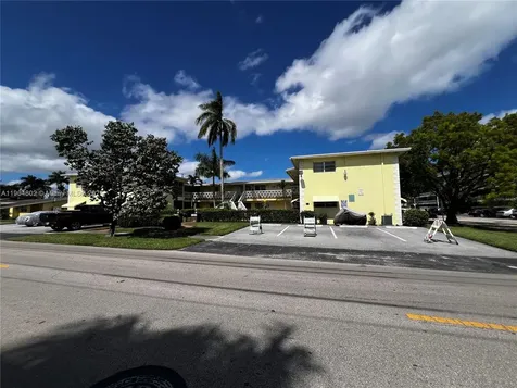 1501 E Arthur Street Hollywood FL 33020