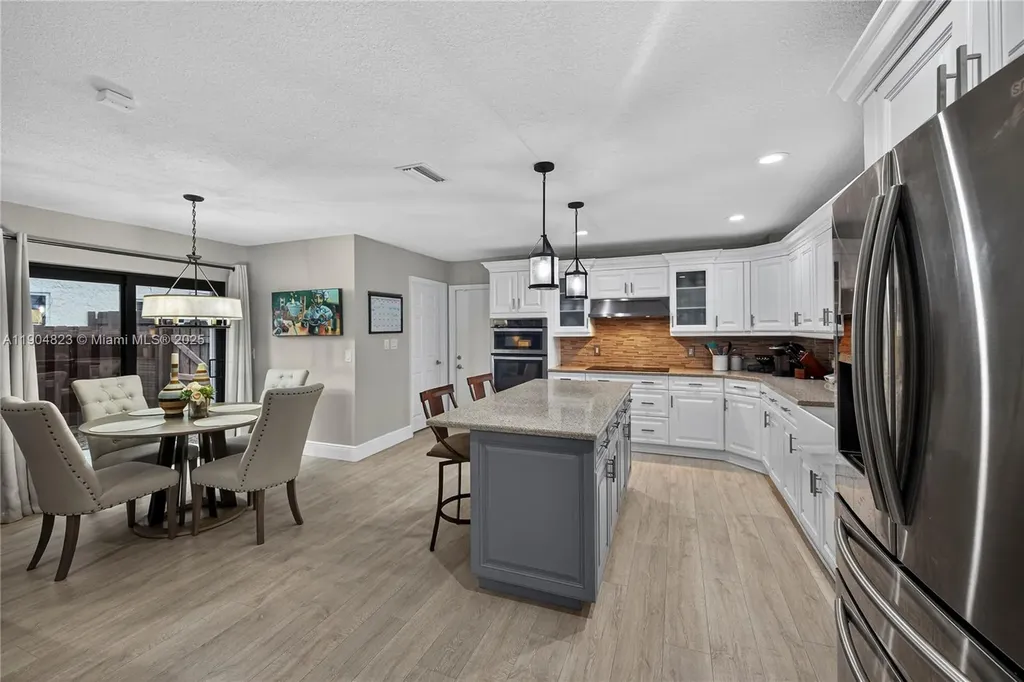 23137 L Ermitage Circle Boca Raton FL 33433