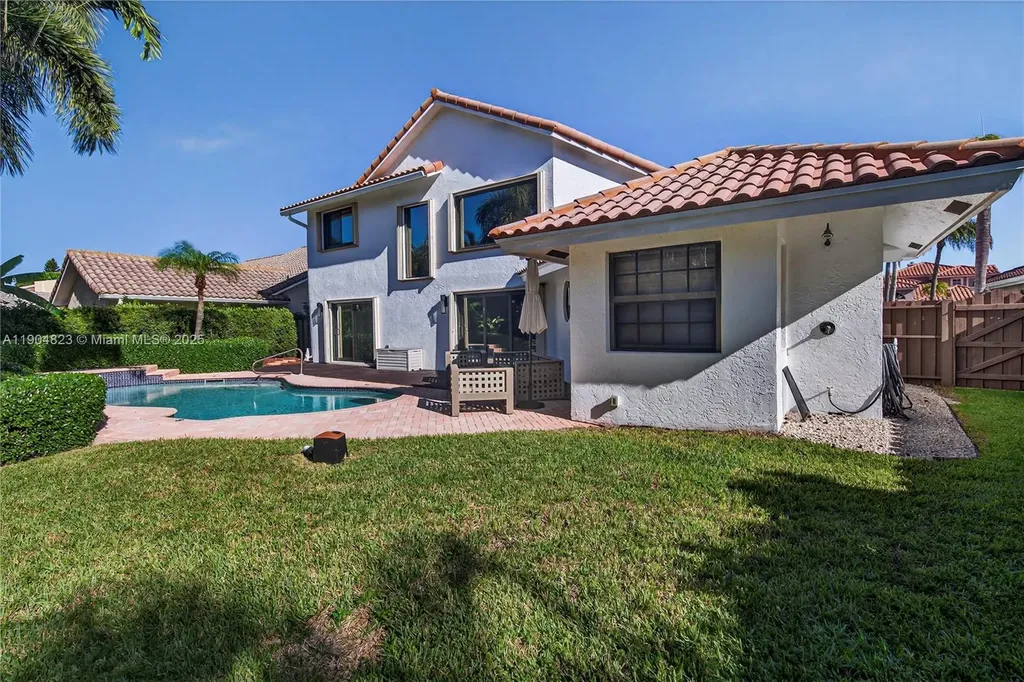 23137 L Ermitage Circle Boca Raton FL 33433