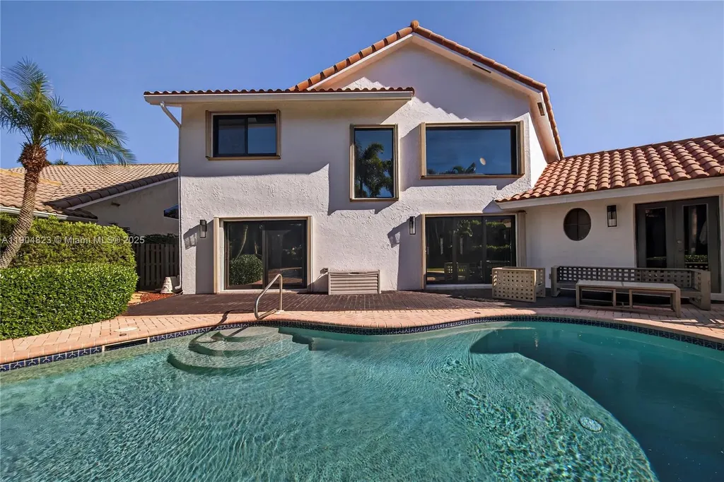 23137 L Ermitage Circle Boca Raton FL 33433