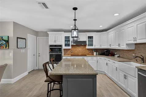 23137 L Ermitage Circle Boca Raton FL 33433