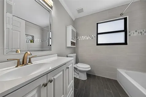 23137 L Ermitage Circle Boca Raton FL 33433