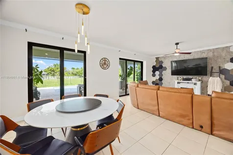 8152 NW 78th Street Tamarac FL 33321
