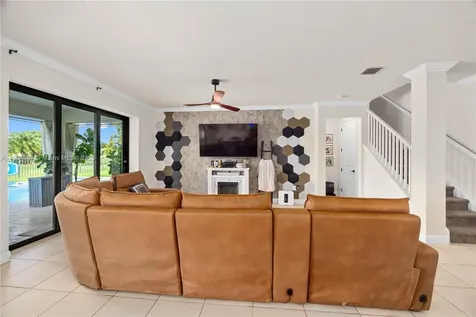 8152 NW 78th Street Tamarac FL 33321