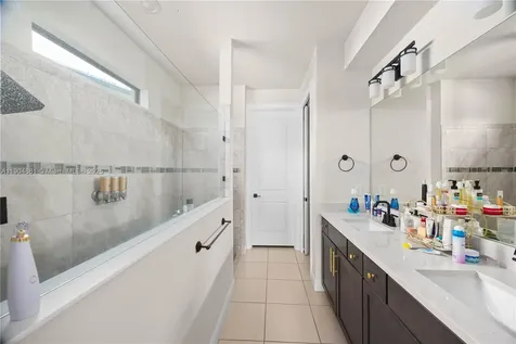 8152 NW 78th Street Tamarac FL 33321