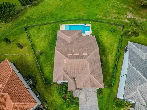 8152 NW 78th Street Tamarac FL 33321