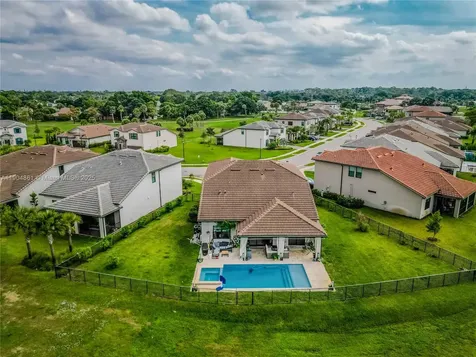 8152 NW 78th Street Tamarac FL 33321