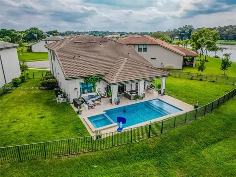 8152 NW 78th Street Tamarac FL 33321