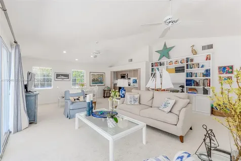 247 S Beach Road Jupiter Island FL 33455