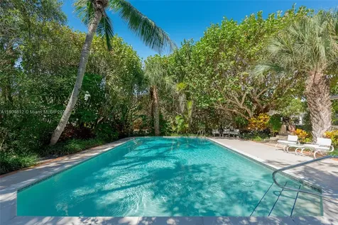 247 S Beach Road Jupiter Island FL 33455