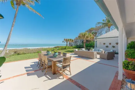 247 S Beach Road Jupiter Island FL 33455