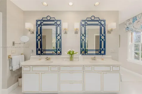 247 S Beach Road Jupiter Island FL 33455