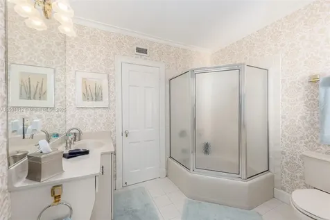 247 S Beach Road Jupiter Island FL 33455