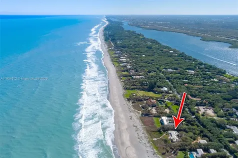 247 S Beach Road Jupiter Island FL 33455
