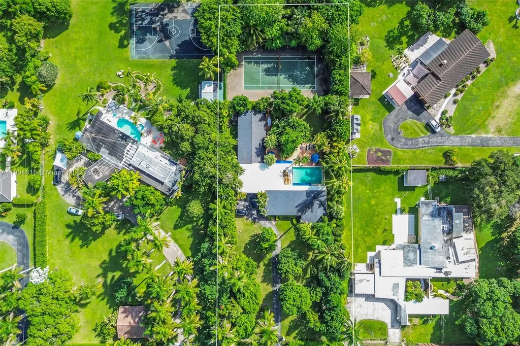 7701 SW 79th Court Miami FL 33143