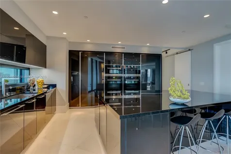 18555 Collins Avenue Sunny Isles Beach FL 33160