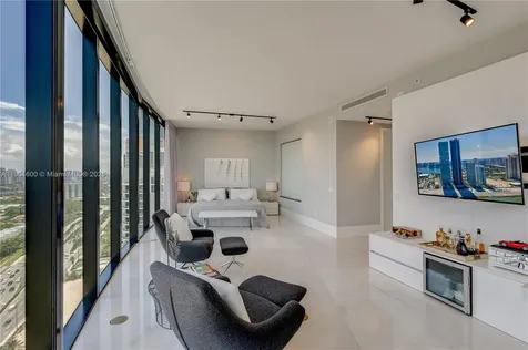 18555 Collins Avenue Sunny Isles Beach FL 33160