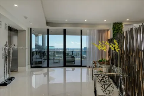 18555 Collins Avenue Sunny Isles Beach FL 33160