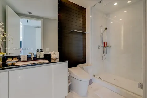 18555 Collins Avenue Sunny Isles Beach FL 33160