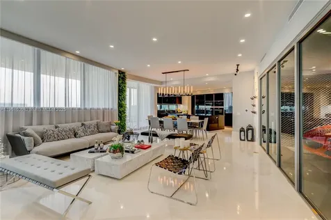 18555 Collins Avenue Sunny Isles Beach FL 33160