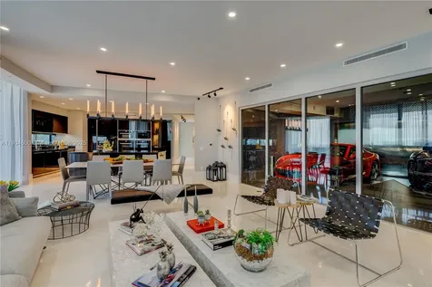 18555 Collins Avenue Sunny Isles Beach FL 33160