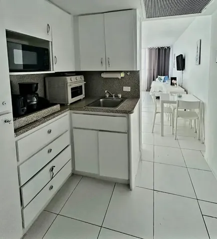 5445 Collins Avenue Miami Beach FL 33140