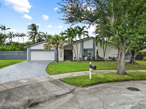 12825 SW 107th Terrace Miami FL 33186