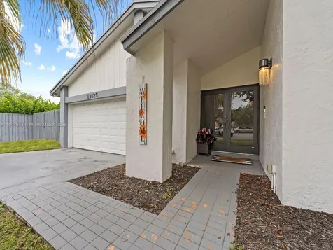 12825 SW 107th Terrace Miami FL 33186