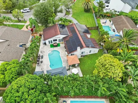 12825 SW 107th Terrace Miami FL 33186