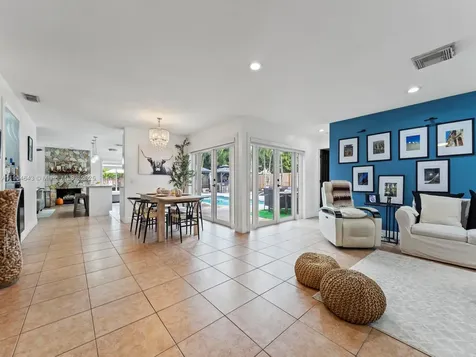12825 SW 107th Terrace Miami FL 33186