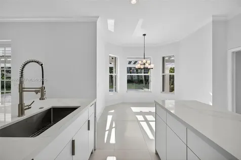 1781 Harbor Pointe Circle Weston FL 33327
