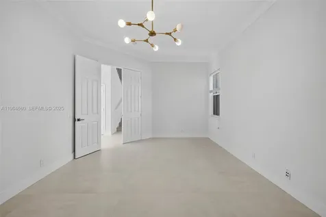 1781 Harbor Pointe Circle Weston FL 33327