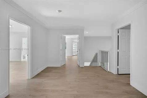 1781 Harbor Pointe Circle Weston FL 33327