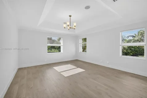 1781 Harbor Pointe Circle Weston FL 33327