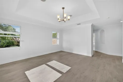 1781 Harbor Pointe Circle Weston FL 33327