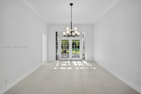 1781 Harbor Pointe Circle Weston FL 33327