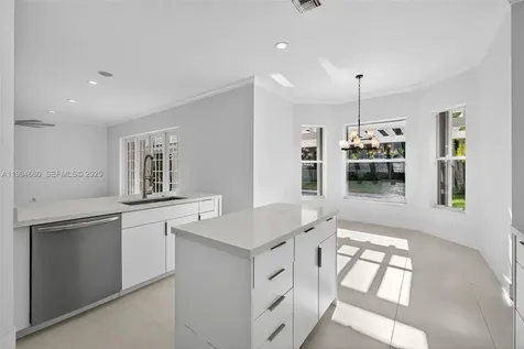 1781 Harbor Pointe Circle Weston FL 33327