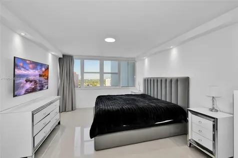 3140 S Ocean Drive Hallandale Beach FL 33009