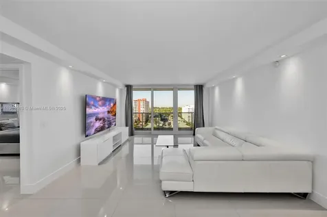 3140 S Ocean Drive Hallandale Beach FL 33009