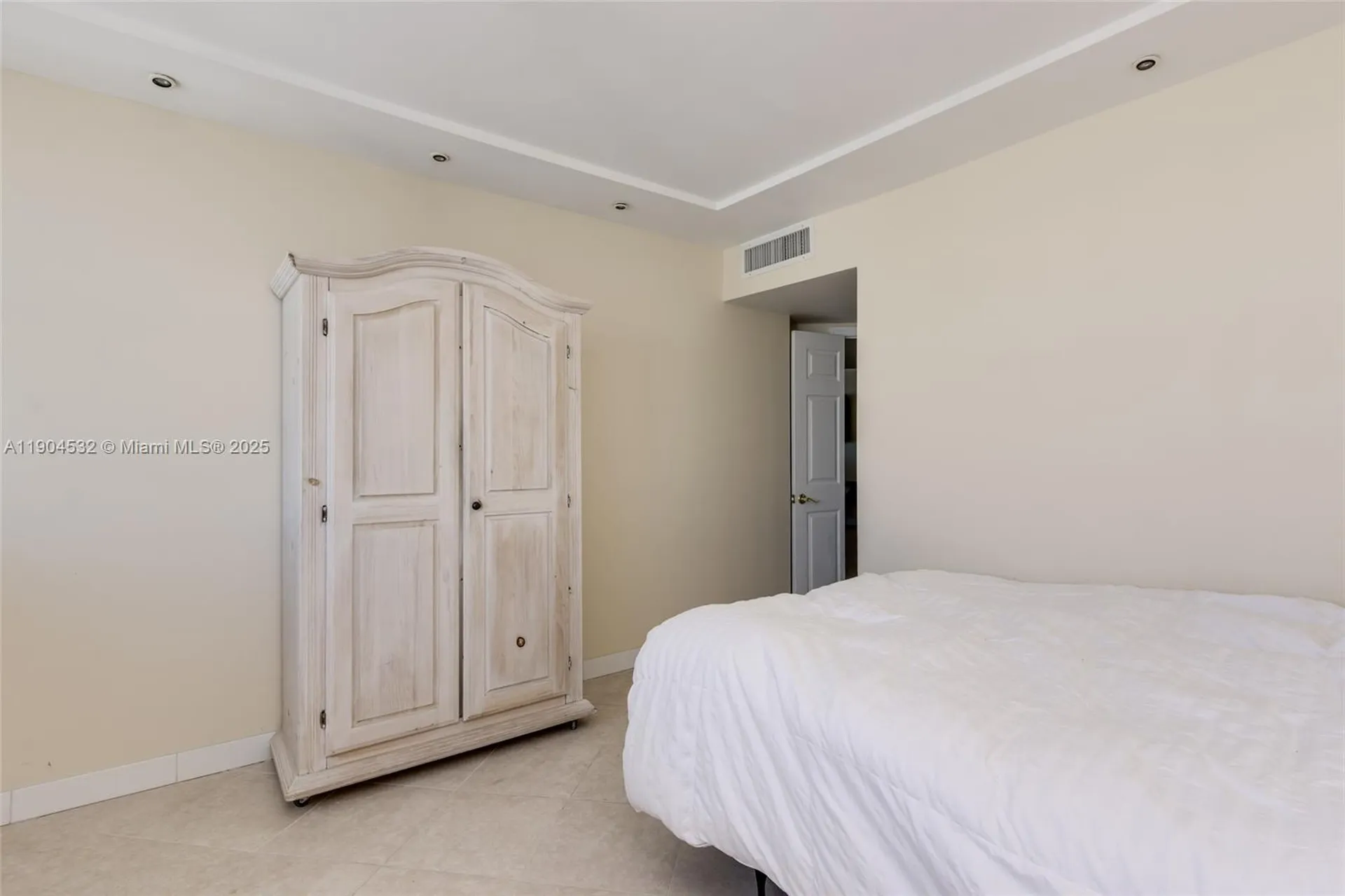1410 S Ocean Drive Hollywood FL 33019