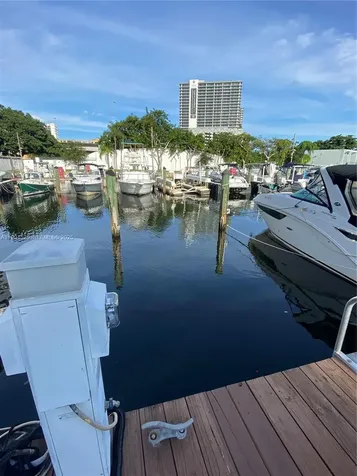 1700 NW North River Drive #51 Miami FL 33125